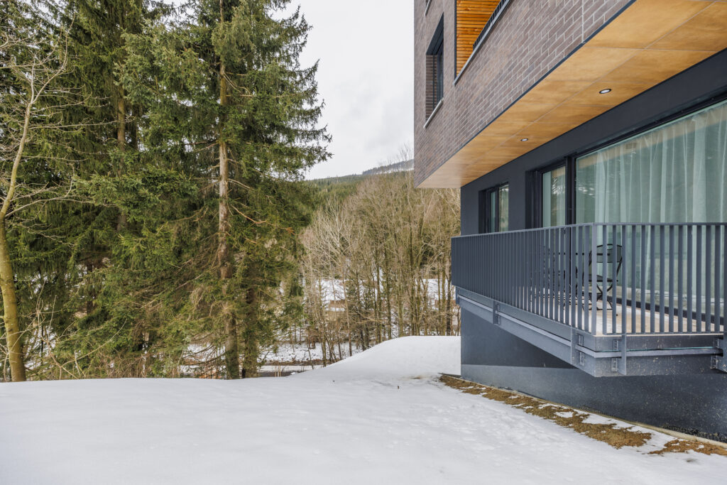 Terasa apartmánu s výhledem do lesa – Apartmán Soňa, Dolní Morava